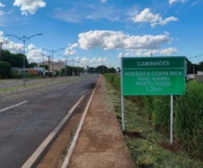 Imagem da notícia Nova sinalização reforça uso do Anel Viário e busca tirar caminhões do centro de Paraíso das Águas